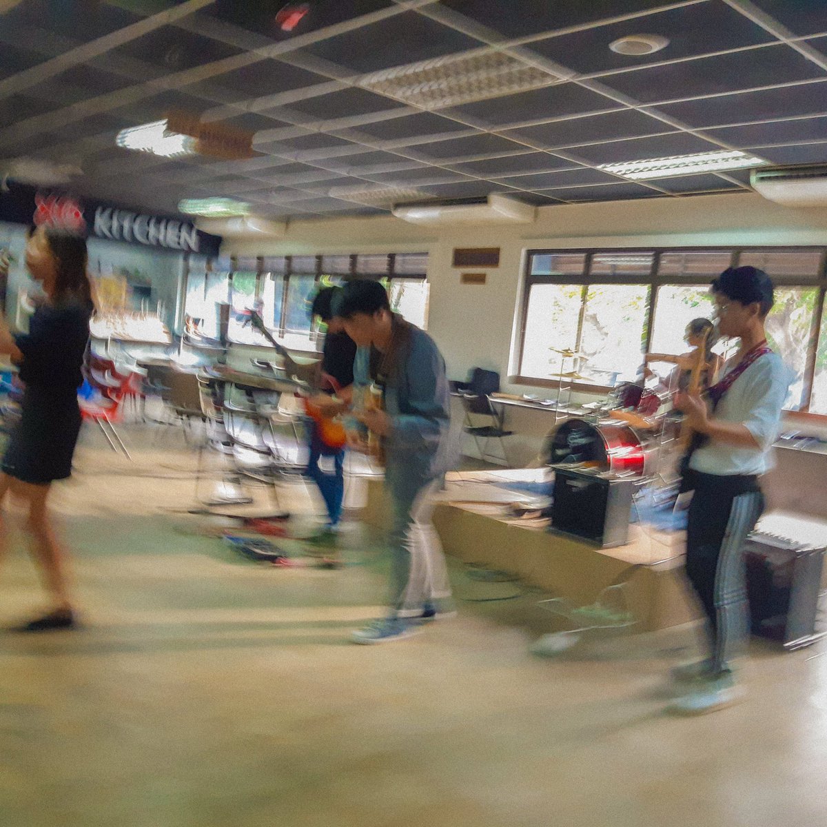 brysaccharide's tweet photo. this is it pansit
@theApcBand https://t.co/zCbF8fJW5N