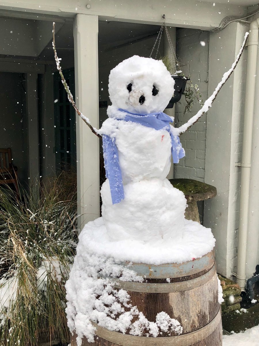 Winter is coming. Which means the Christmas festive menus are out! We are booking up quickly! Don't leave it too late! #staustellbrewery #staustell #theglobe #globetopsham #topsham #winter #xmas #xmasmenu #christmas #christmasparty #menu #december #party #snowman #exeter #devon