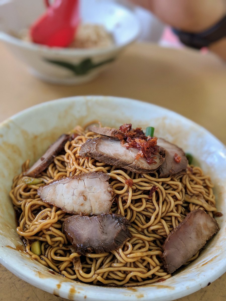 Sarikei. Non Halal. Kampua series. Another Foochow delicacy. Thicker, less curly than Kuching Kolo Mee. Just pork lard and onion oil, then garnished with chopped spring onions and sliced char siew.1. Kedai Kopi Hiek Lik2. Hock Kiew Hin Cafe3. Joy Cafe4. Ming Ming Cafe