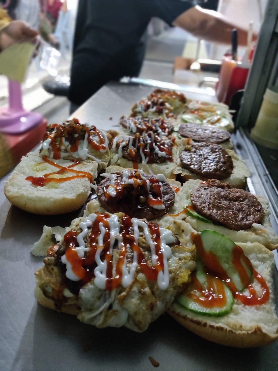 Sarikei. Halal.Ramly burgers.1. Wan's Burger. Belakang JPJ.2. Burger Big Boss. Opposite Nam Leong. Dekat Cafe 1 Malaysia.