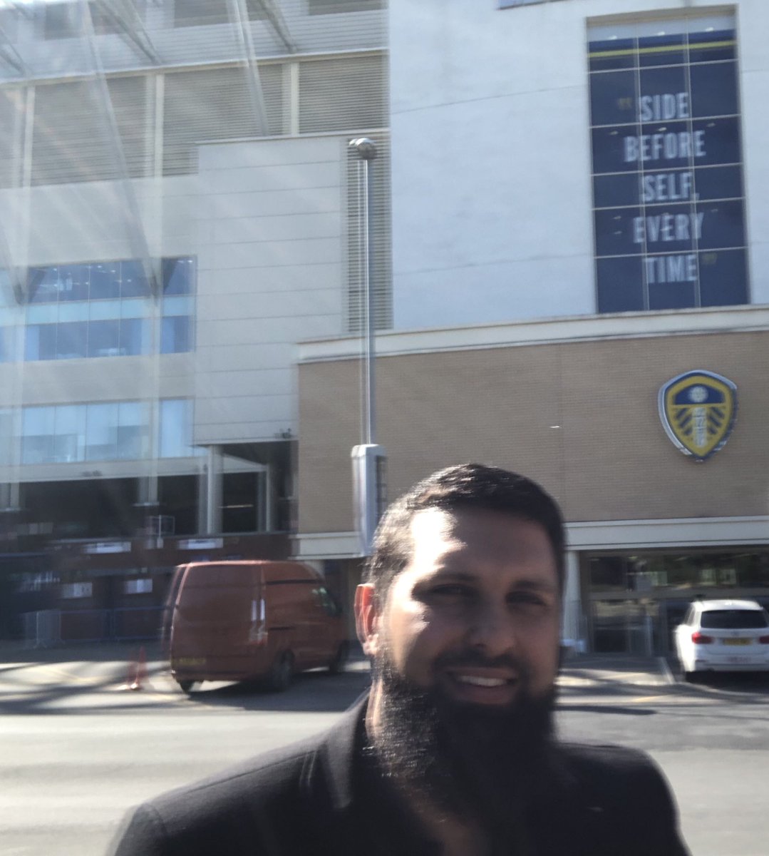 drmahendrapatel's tweet photo. A truly sincere, dedicated and passionate young man in @khalidqkhan — the gentleman you see below.
It’s not a coincidence what slogan in pic behind him says — describes to a T 👏🏼👏🏼
#LUFC #MOT
#pharmacist #healthcareprofessional #Trueprofessional #supertutor #trainer #PreReg https://t.co/1GEFTYu8nd