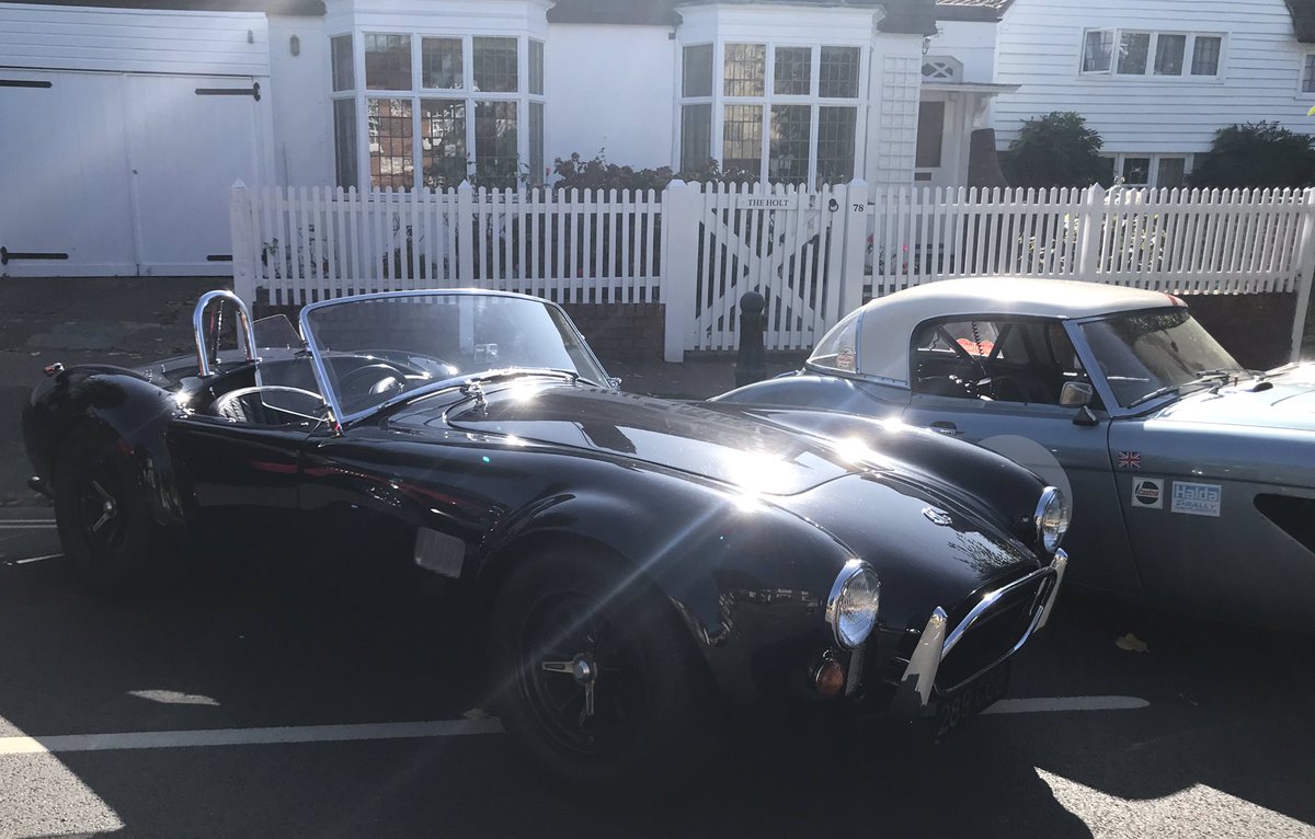 andrew_lea's tweet photo. One of the superb classic cars on display at the amazing Lindfield Arts Festival. #LindfieldArts https://t.co/il3k6PFPrw