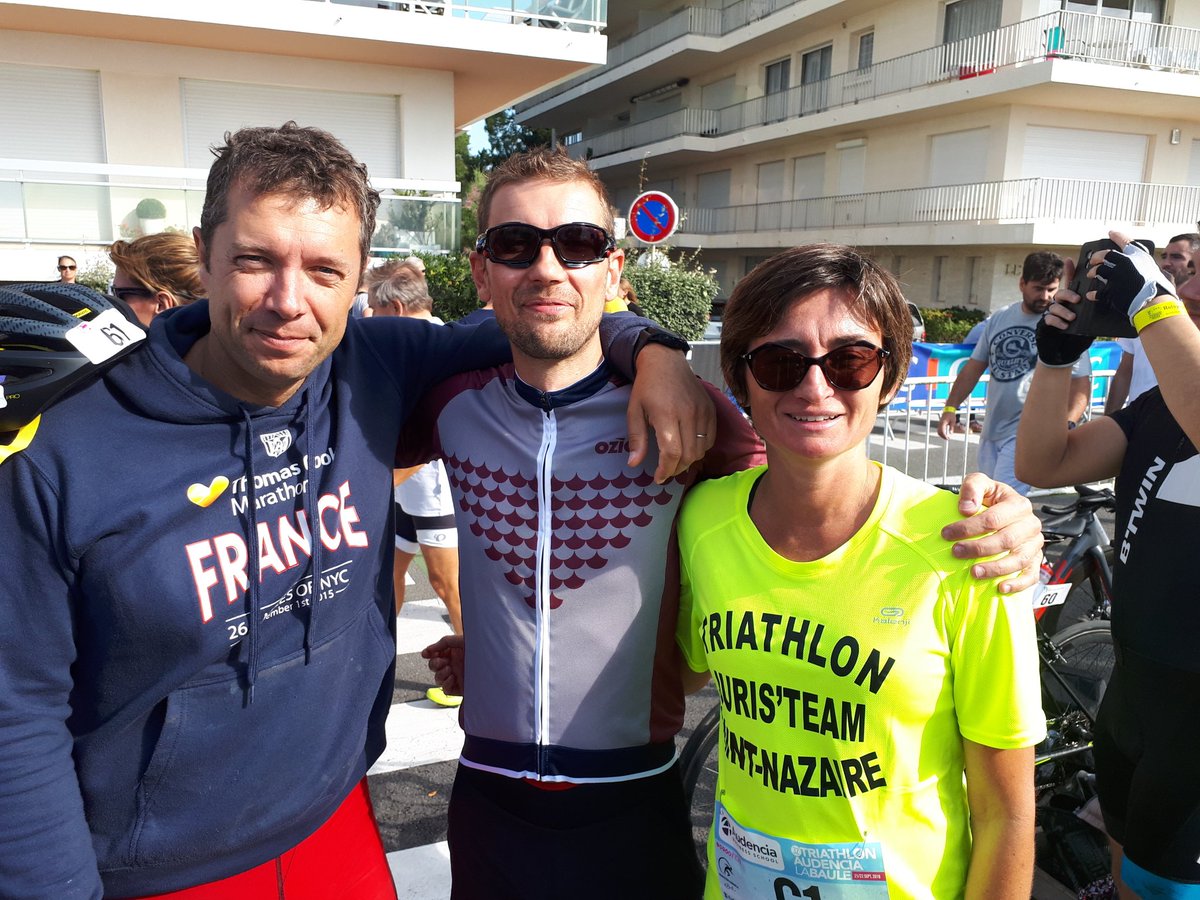 21 septembre 2019. Triathlon relais de La Baule. Cette année courent 10 équipes Juristeam de #SaintNazaire. Les vainqueurs du challenge Juristeam en 1 h 13 mn. Philippe Tabourdeau (natation), Mathieu Toucane (vélo), Fabienne Millon (course à pied).