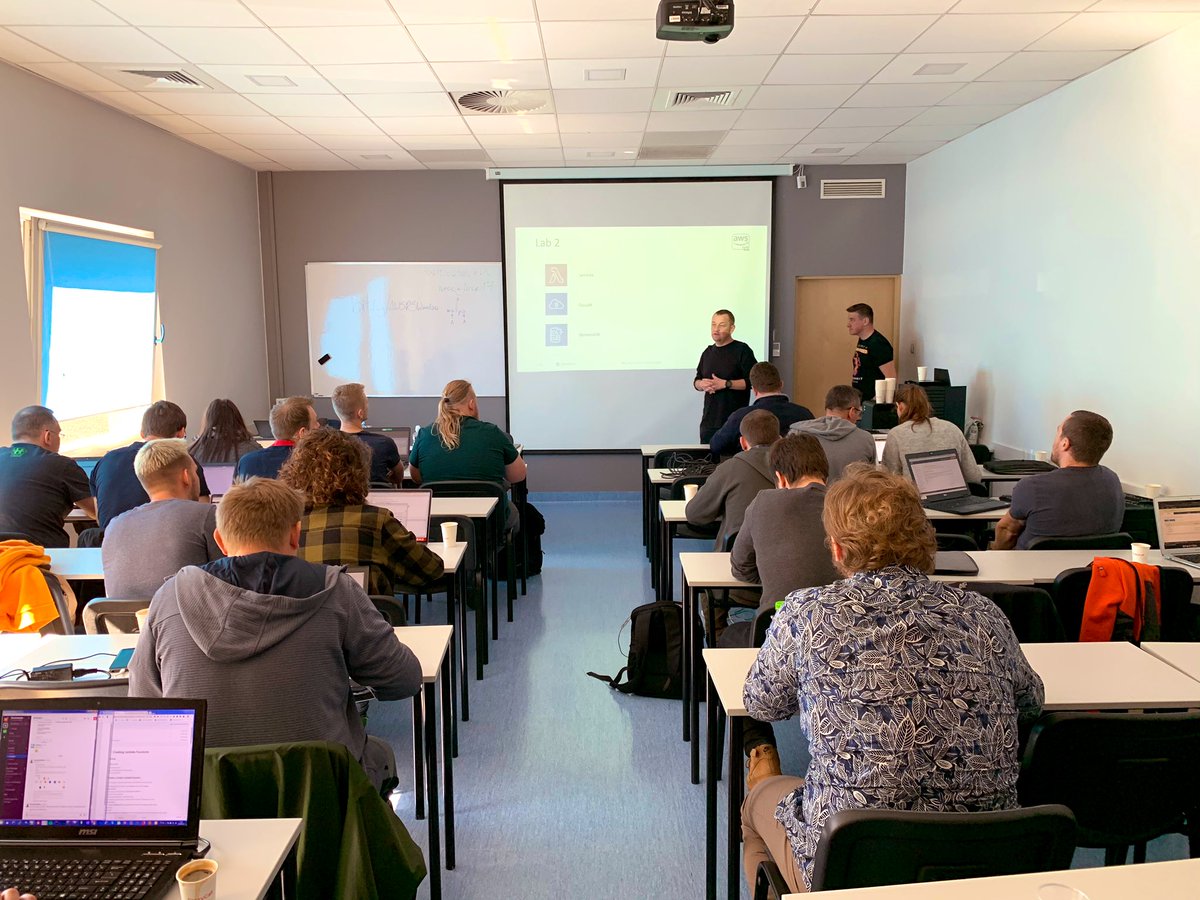 AWS UG PL ROADSHOW -WROCLAW