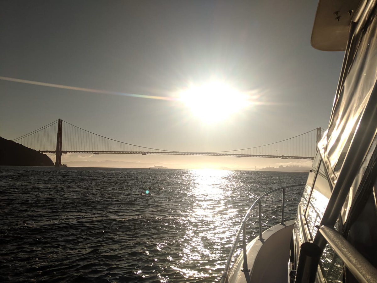 GradyLife's tweet image. Who loves seeing famous views on their Grady? Travis Frisby's 2003 Sailfish 282 is his first boat and he gets to enjoy beautiful views like this of the Golden Gate Bridge in San Francisco, California. 
Got #GradyLife photos? We'd love to see them! #firstboat #goldengatebridge