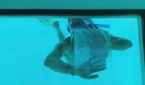 Voir l'image sur Twitter