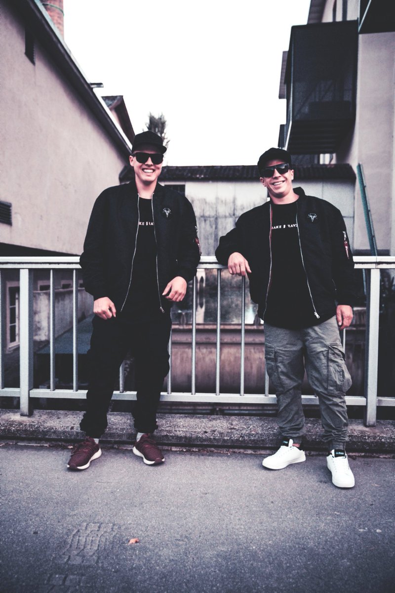 Clambake & Rav3era tweet media