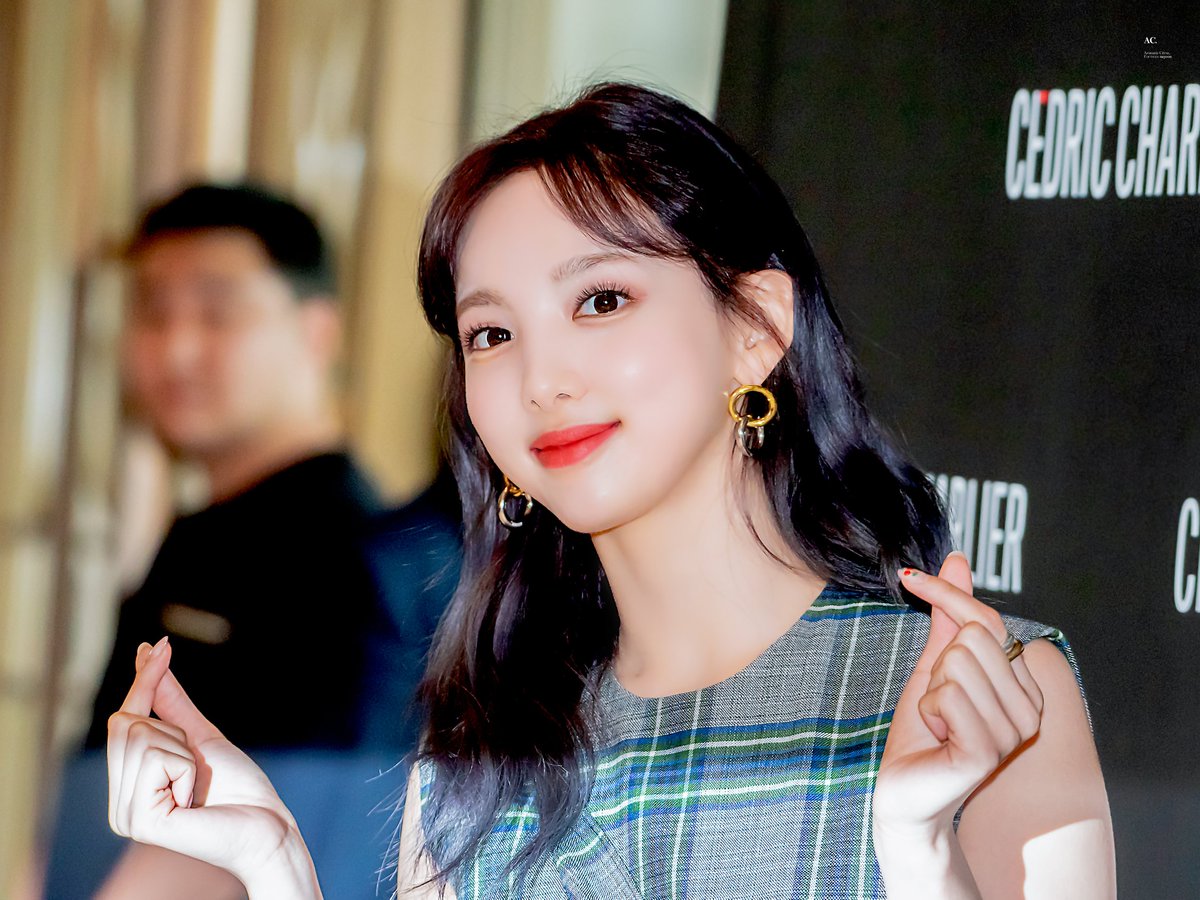 190919

#NAYEON #나연 #ナヨン #娜璉    
#TWICE #트와이스 #トゥワイス