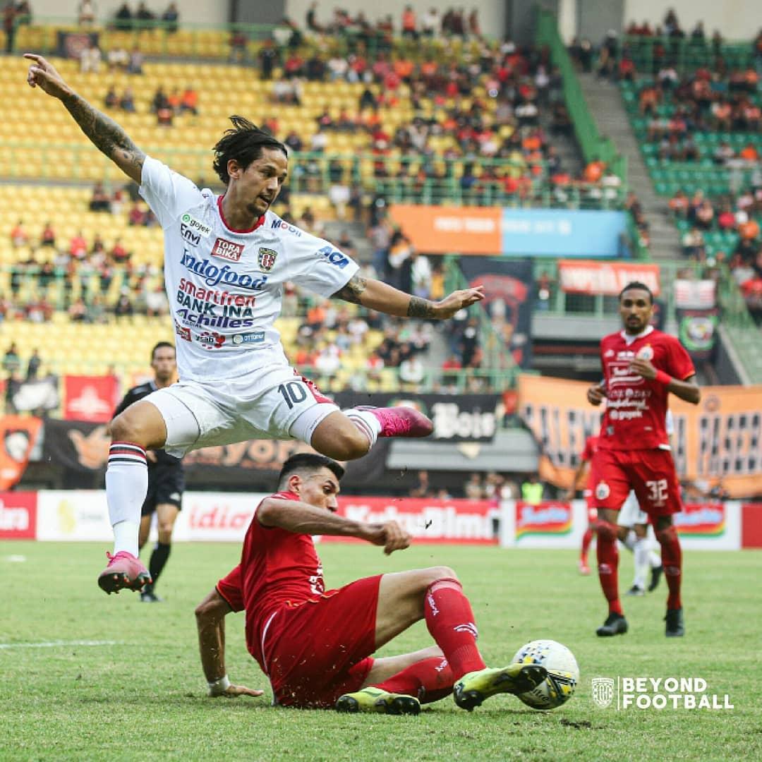BaliUtd's tweet image. Hari yang mengesankan, terima kasih atas perjuangan kalian Serdadu Tridatu 🔴⚪⚫🔝🌏 #BaliUnited #BeyondFootball #ShopeeLiga12019 #shopeeid