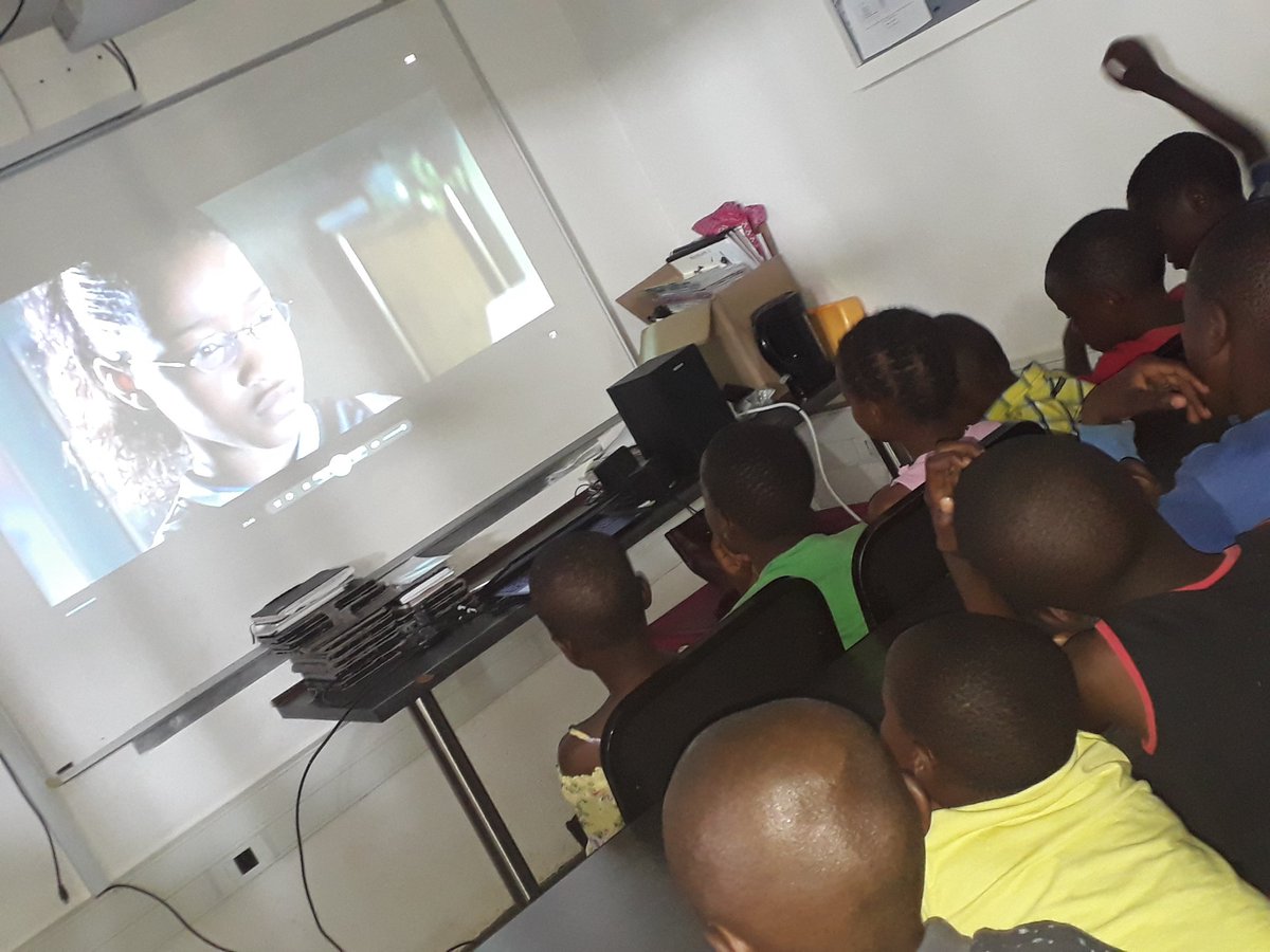 Pearly04281's tweet photo. We educate then in many ways. As our holiday program begins, we watching Akeelah and the bee #OpenLearningAcademy @GwfOnline  @HazyviewDLC https://t.co/MPsqFpL7tj