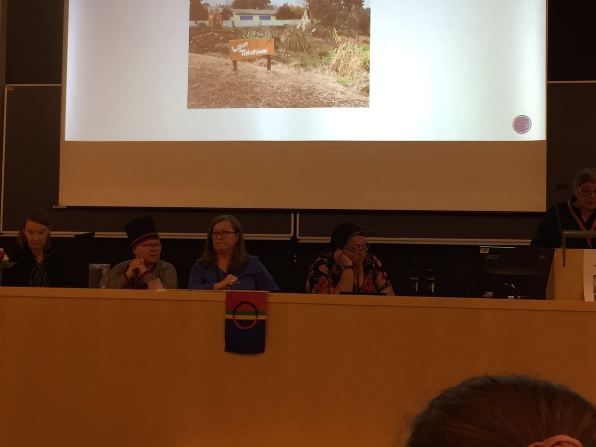 SaGunvor's tweet photo. Morphology of Indigenous Art and Craftwork #árranconference2019 #pannelists #MereKepe #Maori #JelenaPorrsanger #sami #KatarinaPirakSikku #PirjoKristiinaVirtanen #pannelleader https://t.co/Fbg6VUSt0h