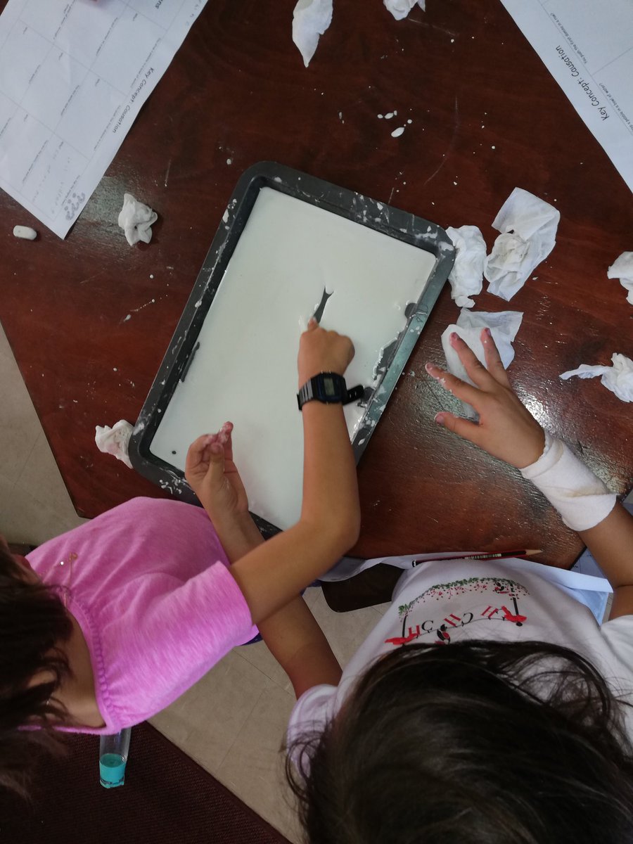 JoeBuscemi505's tweet photo. A provocation into causation in the grade 2 learning hub @AISMmoz. Our learners reveal to us their growing understanding, "Causation is like a reaction." #AISMLearns #pypchat #conceptbasedlearning @raanahibbs @cathyvonallmen @RaquelSmithdos1 https://t.co/TClDY31m06