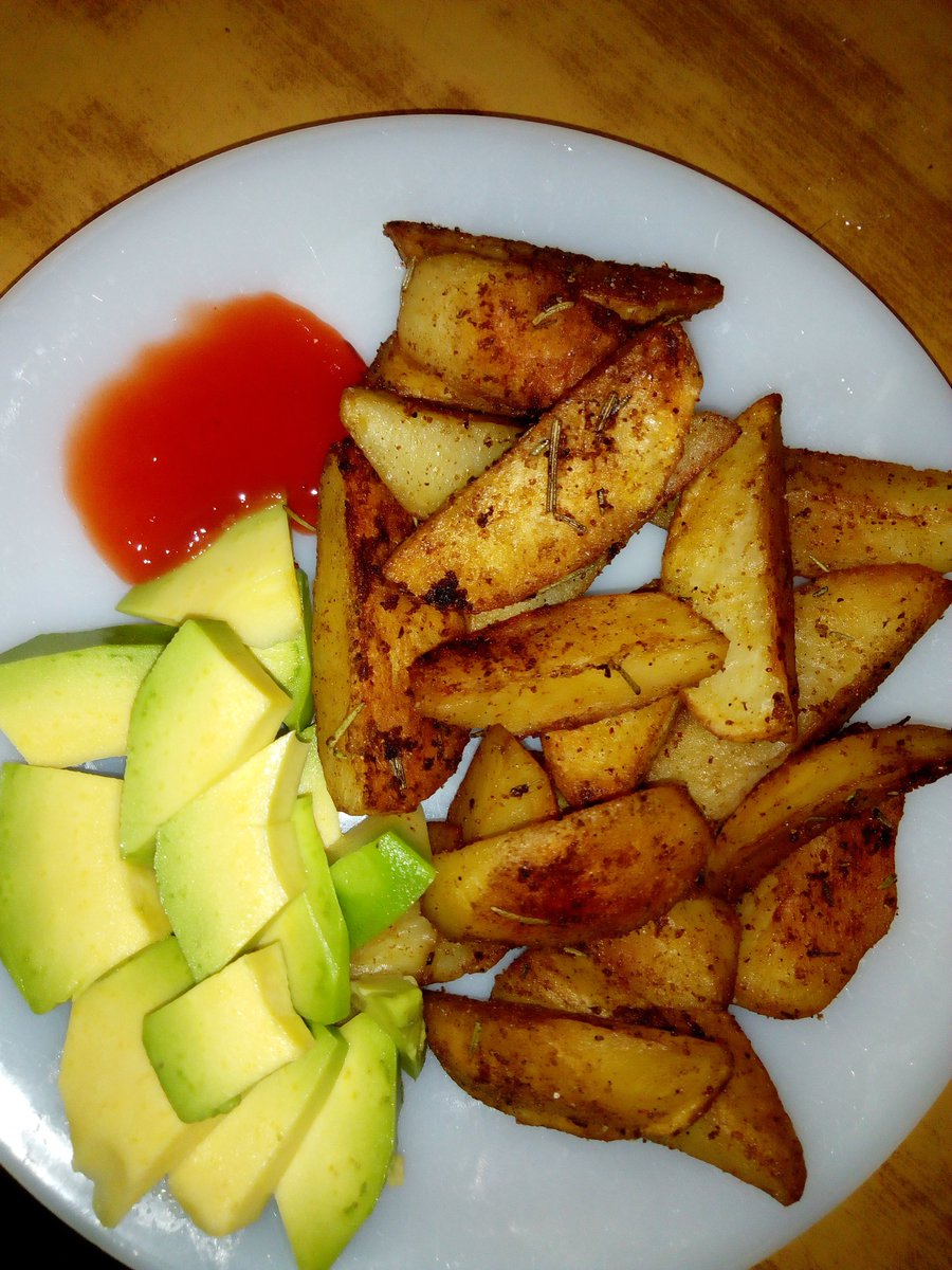 Potatoe wedges.Beef Curry x Fries.Potatoes x Beef.Viazi Karai