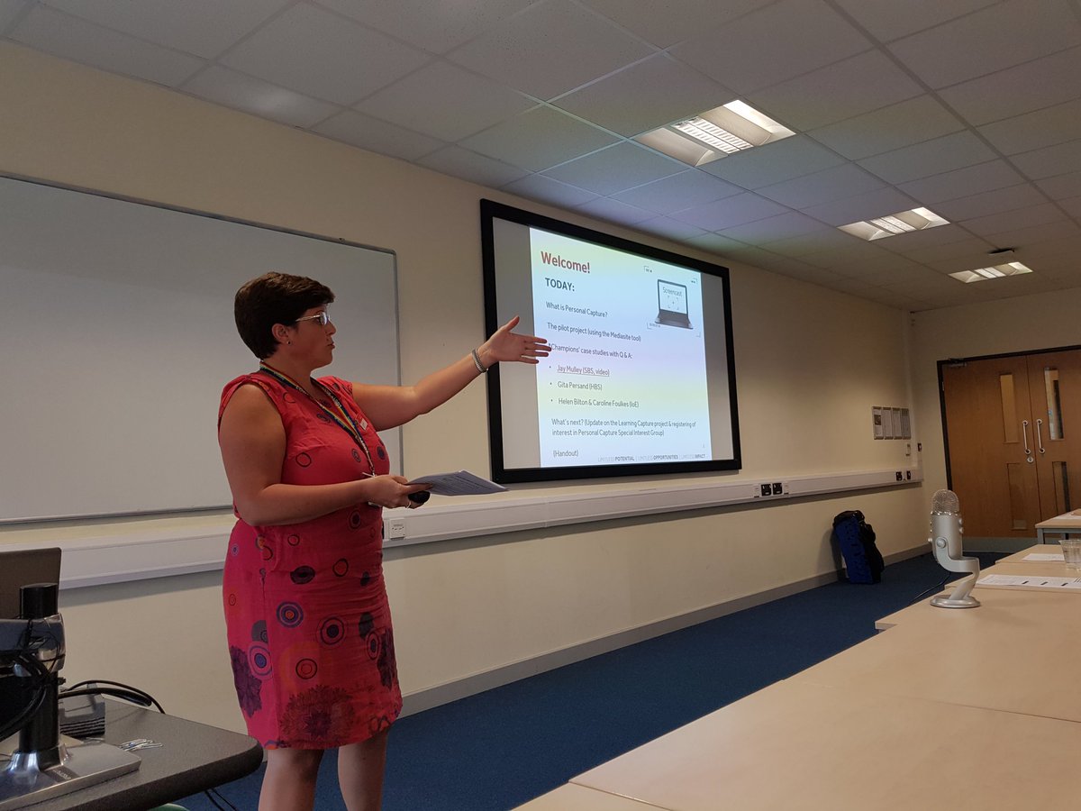 UniRdg_TEL's tweet photo. @Lauren_TEL kicking off todays Personal Capture Showcase! With presenters sharing experiences from around the university. #personalcapture https://t.co/cKwFo7ANXt