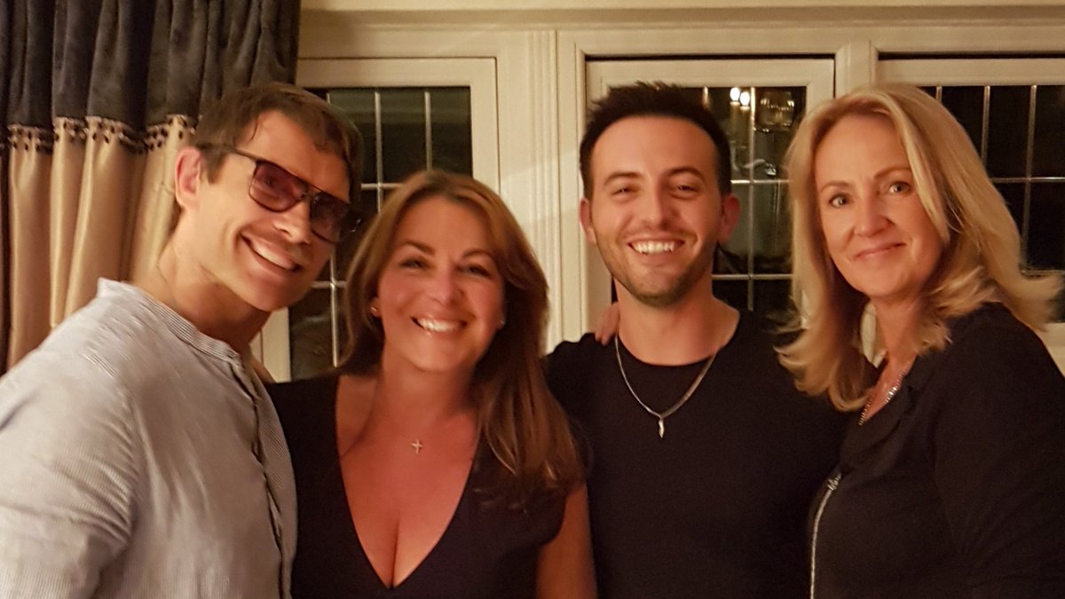 Redcarpetents's tweet photo. #throwbackthursday last year's auction win for us at @PaulStrankMBE #charitabletrust gala was a fabulous meal cooked by @mustbejp @MasterChefUK winner and @jontsouras best #beefwellingtons. Looked very pretty.
Wonder what's on offer this year https://t.co/9zYAcxjsmV