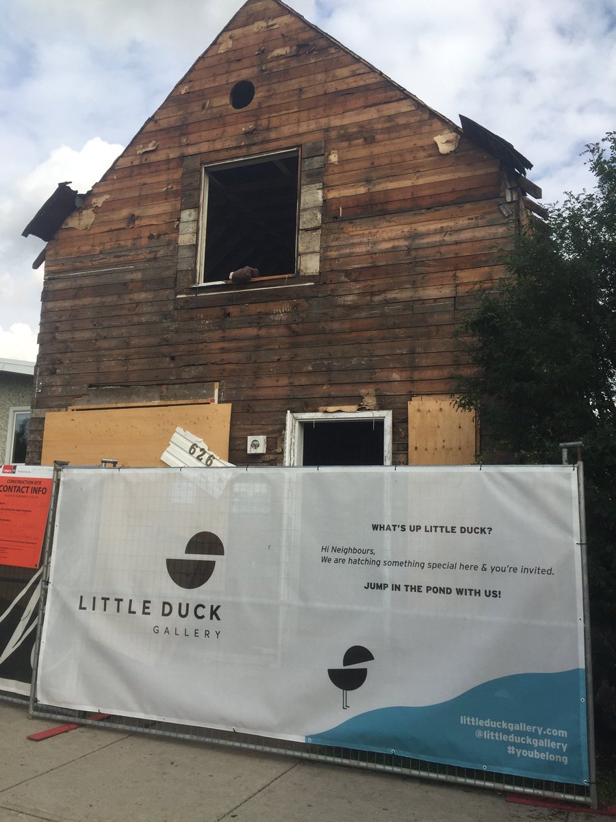 Hmmm it would appear that rather then the usual tear down approach something interesting is happening to this heritage home in ⁦<a href="/HillhurstSunny/">Hillhurst Sunnyside</a>⁩ ⁦<a href="/maillothomes/">maillothomes</a>⁩ Little Duck Gallery.         Interesting....