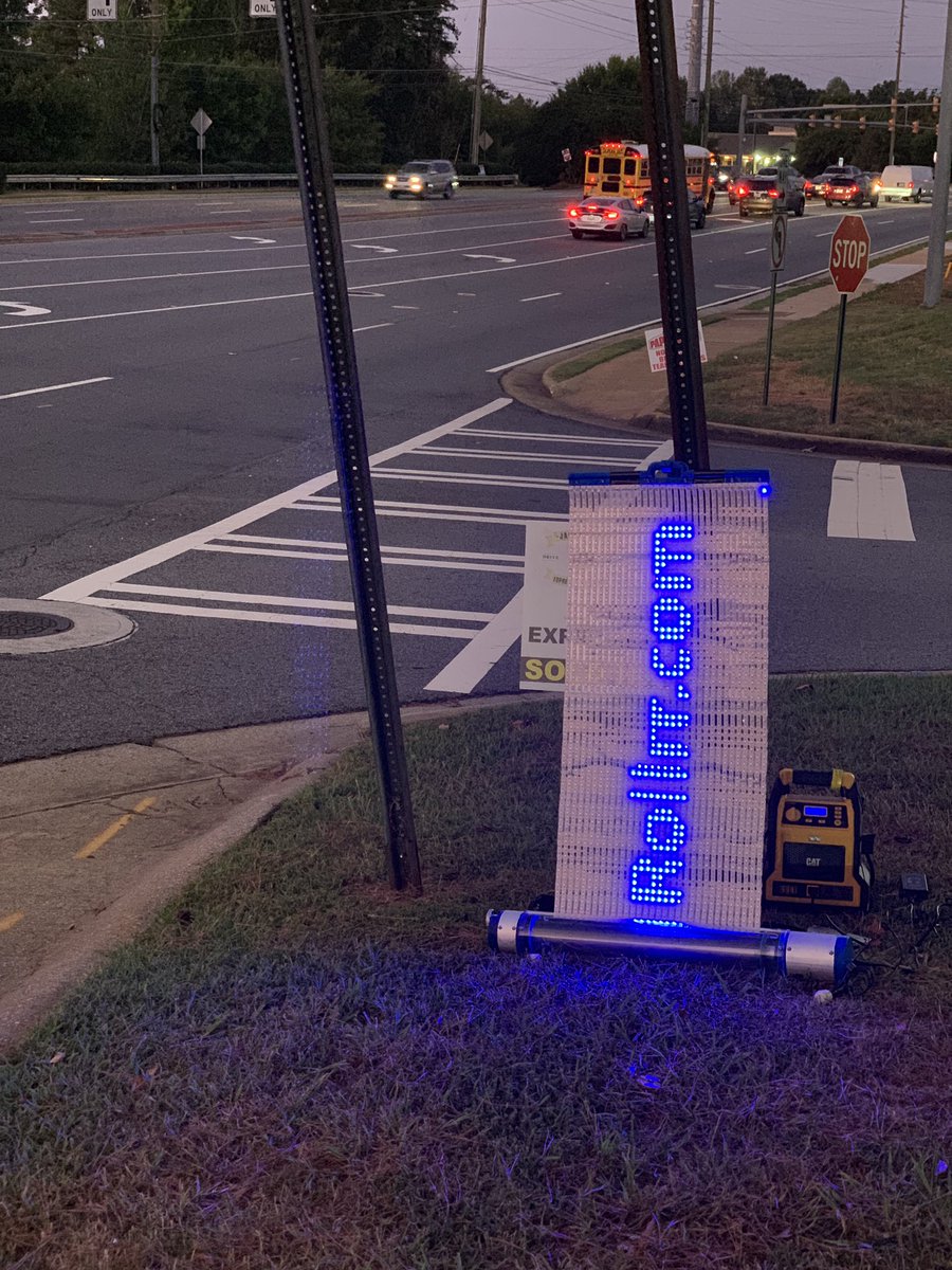 RollableDisplay's tweet photo. Thousands of #DOOH on #LED #ledlighting and @Raspberry_Pi impressions served this morning in #eastcobb for #morning #java @jacobsjava932 https://t.co/TkZtXW5sFk