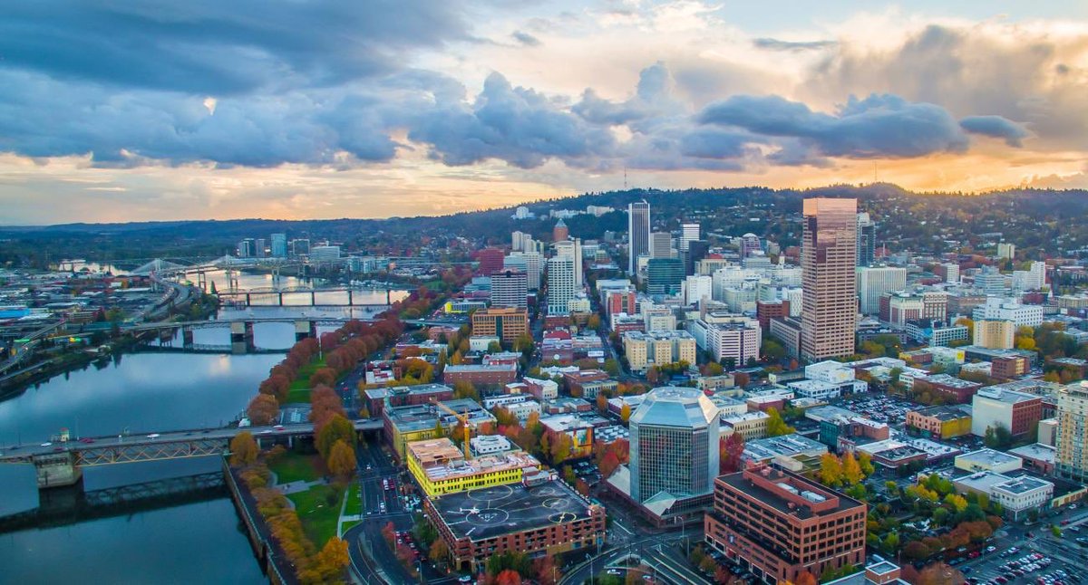 LearnSomeDaily's tweet image. Portland, Oregon was named by a coin flip. If the coin had landed the other way, the city would be Boston, Oregon.