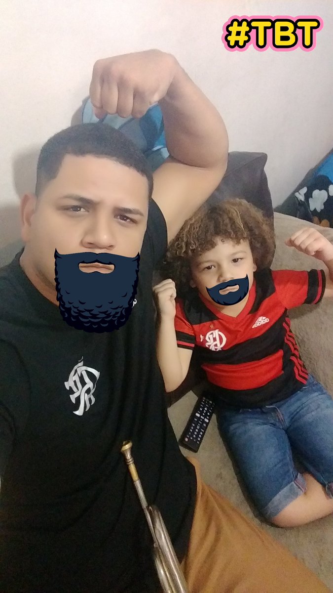 DiogoMa91402687's tweet photo. Eu e meu filhão vendo o Jogo do mengão !! Salve @gabigol somos mega fã seu !! Manda um alô nos convida a aparecer no ninho e te conhecer ! 🖤❤️📸#flamengo #GabiCartoon @gabgol #FlaTV #torcidafla https://t.co/adfYVcBuzo