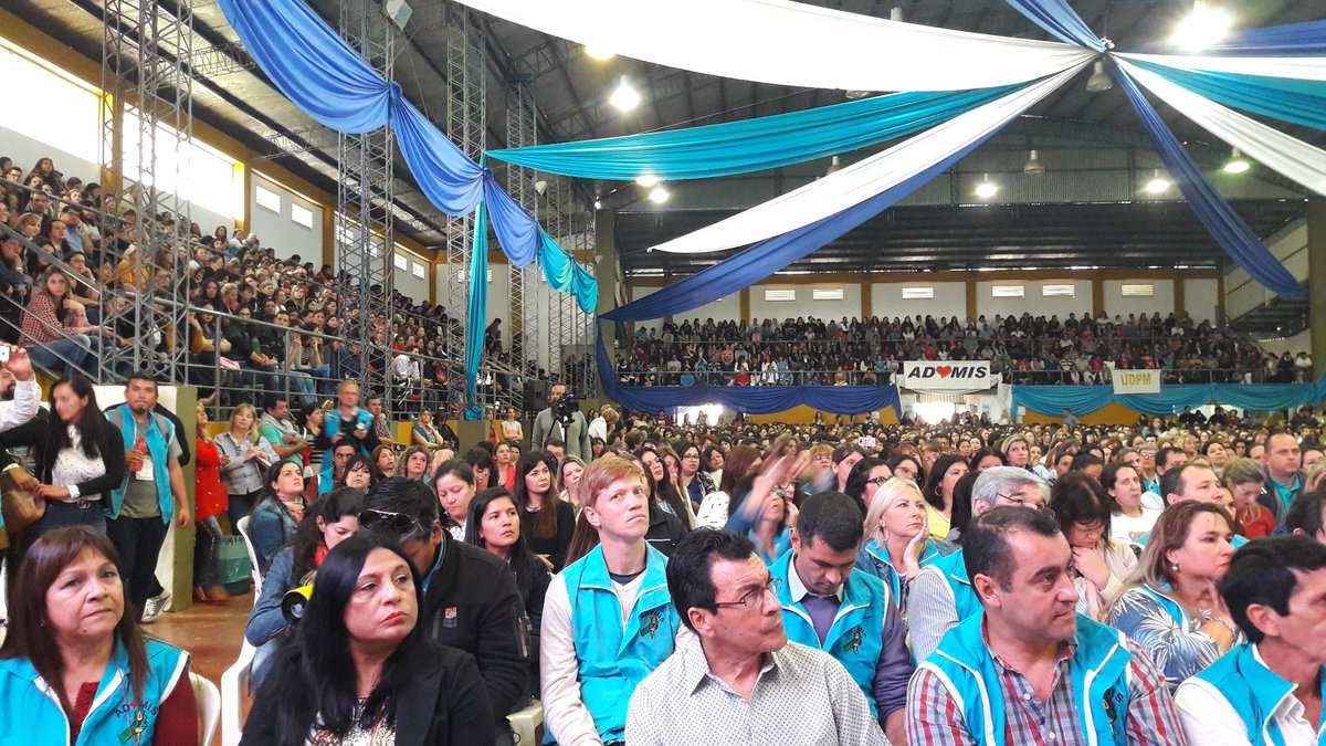 fanyruloff's tweet photo. #AHORA #Capiovi "Primer Congreso por una Niñez y Adolescencia sin etiquetas" @mariluleverberg @udpm_misiones @bigalke_noelia @CristinaFretes4 @alejschrott @BerentEma @GBastarrechea https://t.co/73RpMvbO1C