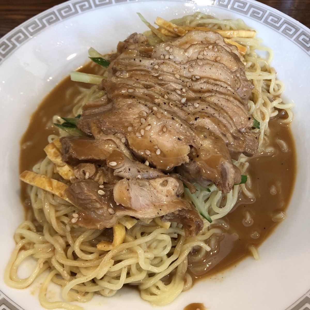 uciatu's tweet image. まいべすと冷やし中華 #萬福