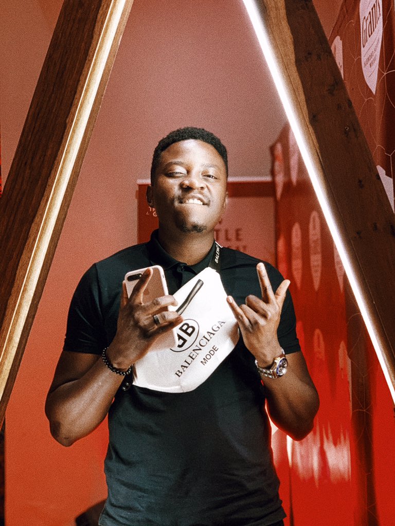 TheeAjay's tweet image. #Rockstar 🤟🏾🤟🏾