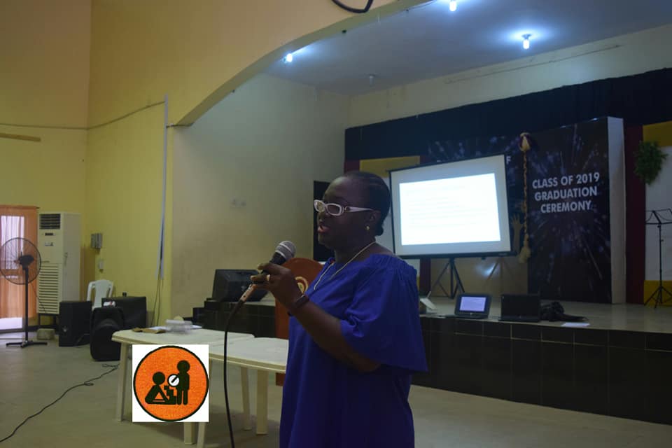 Mrs Banjoko Oluwayemi, a Ph.D student was in ULWS School to create awareness and also to teach the female staff of our great school all they need to know about breast self examination (BSE).