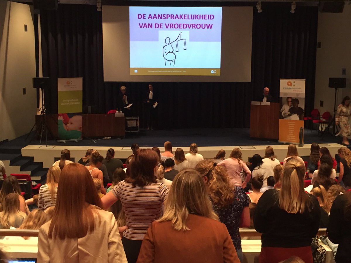 De vroedvrouw is medisch aansprakelijk. Is dat zo? Studenten en vroedvrouwen leren van juridische experten de realiteit ⁦<a href="/ArteveldehsGent/">Arteveldehogeschool</a>⁩ #APhogeschool <a href="/vbov/">vicki bovee</a>