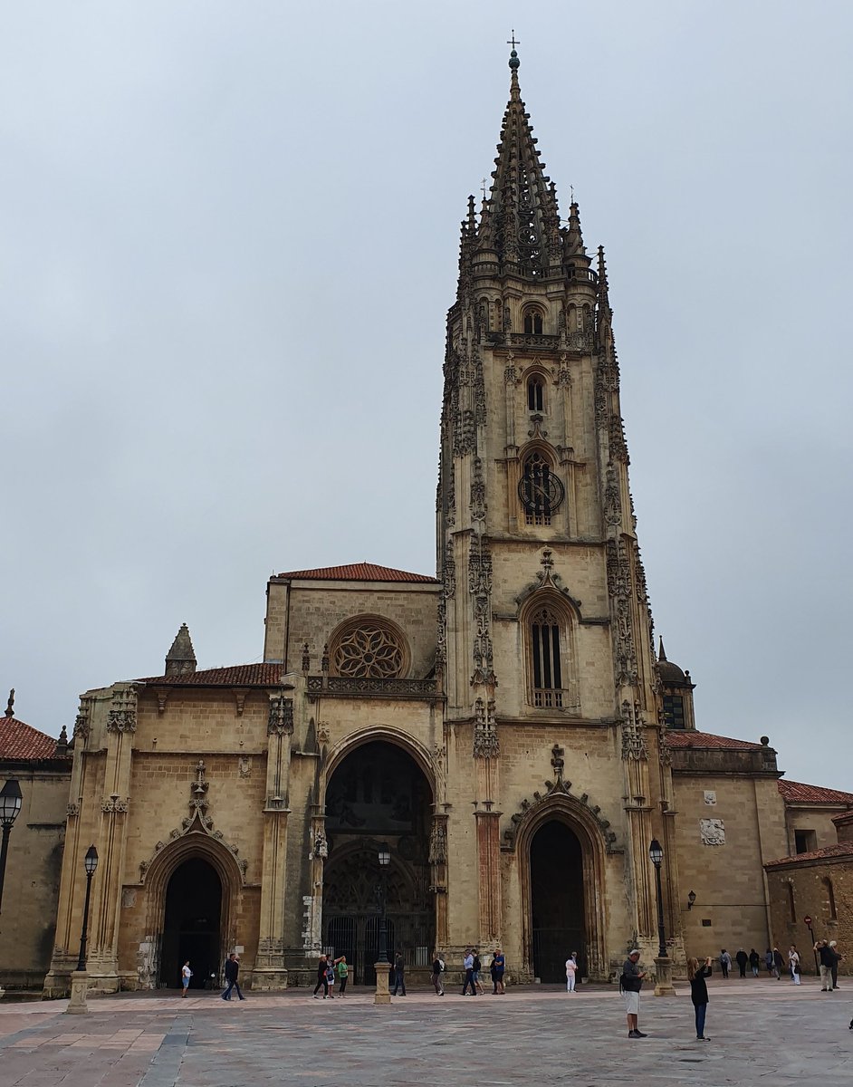 GrupoGetne's tweet photo. Ya estamos en #Oviedo para contaros toda la actualidad de #GETNE19

Os recomendamos una visita rápida a la catedral antes de que empiecen las sesiones! ⛪

@Netespana https://t.co/t4Az0IFQNq