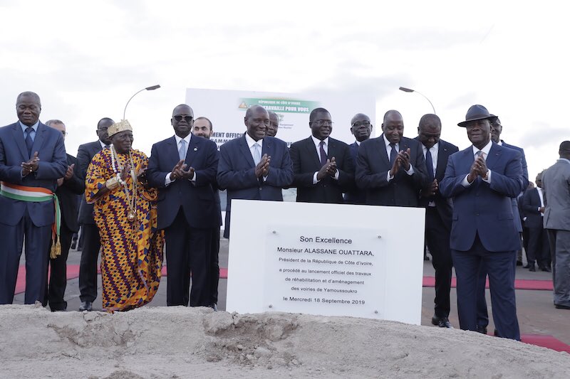 Au plan académique, je voudrais relever la réhabilitation de l’INPHB, avec l’extension des résidences universitaires. Les travaux de rénovation totale du Lycée Scientifique de Yamoussoukro, premier établissement secondaire d’excellence de notre pays, seront engagés dès 2020.
