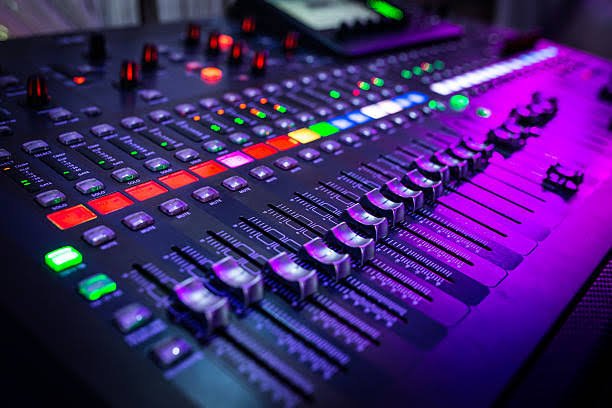 We are so excited to announce that this November we'll enter to the studio to record our 3th studio album...Wait for it!!