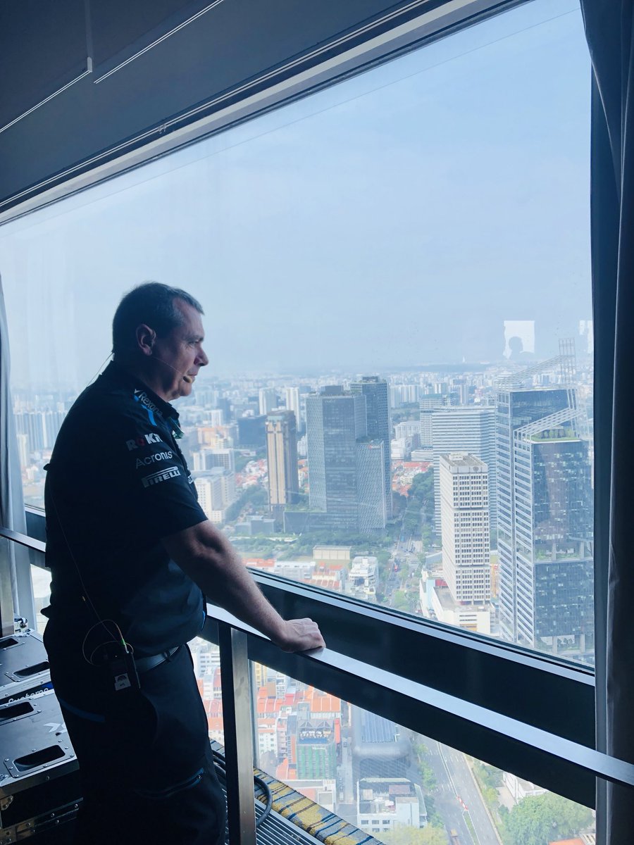 mycents's tweet photo. Before race day @graemehackland Deep in thought @WilliamsRacing @tata_comm @mehulkapadia @BijayaBasu #TrustedToWin https://t.co/klCmysVjqW