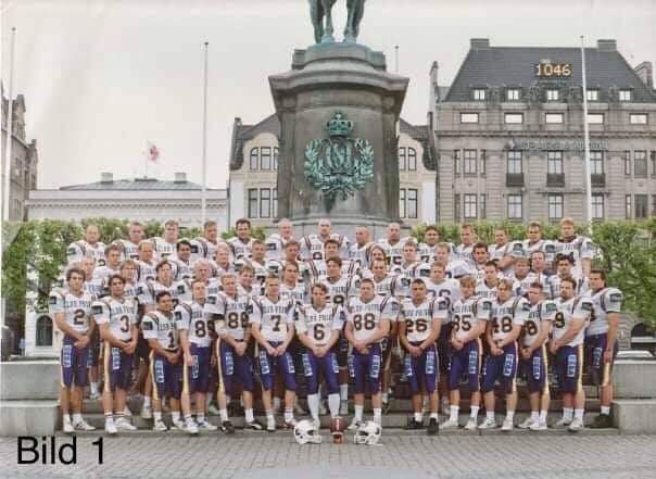 limhamngriffins's tweet photo. Limhamn Griffins #veteran #tbt #90talet  🏈🏈 #hardsolidtogether #Roddan #icon #LEGEND  💫  @omegamanalfaprime 💜💜 #purpleheart #memories #förebild #veteranseriedel21 💜

Rodrigo Montesino Ferrada ⭐️⭐️

För mer intressant läsning följ länken https://t.co/PydcjQYlPw https://t.co/LEEKfCWVJo