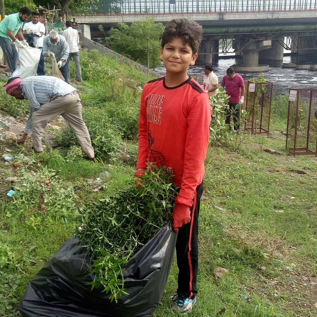 AaravSeth_'s tweet photo. My team #Mission100CroreTree is organizing a mega #CleanUp drive on this #WorldCleanUpDay2019 2 clean the area around Chhath Ghat #Hindon river Ghaziabad,India on Sat,21st sep.
BE A PART OF THE WORLD'S BIGGEST CIVIC ACTION
#Group22 @IleneWinokur @ashraful3112 @JenWilliamsEdu https://t.co/yS9Hq0Bi1R