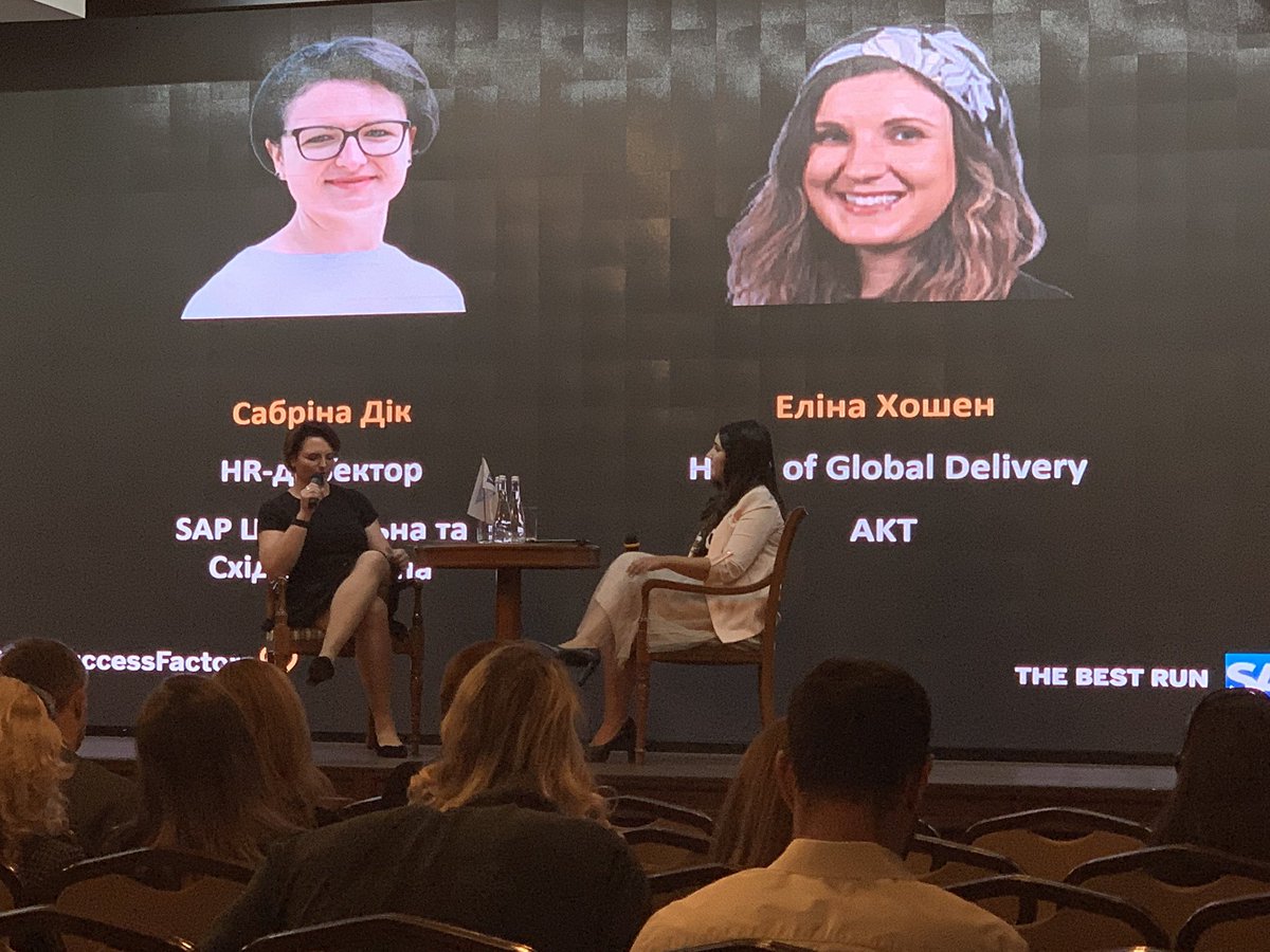 Keeping real at #HumanRevolution show with @sabrinadick81 &amp; <a href="/ElinaHoshen/">Elina.Hoshen</a>: every day we rate our #uber driver, pizza delivery guy we meet for just about 3 seconds so why couldn’t we take a moment to reflect on the #MomentsThatMatter the most for our employees?!