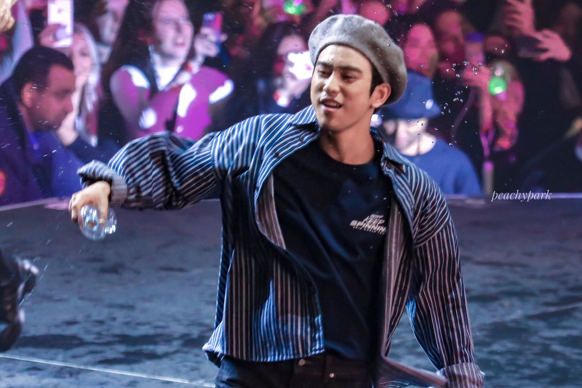 | 19/08/25 #GOT7 #갓세븐 KEEP SPINNING WORLD TOUR IN MELBOURNE HQ |
Hi Jinyoung, are you out of control?!
🥴🥴🥴

#Jinyoung #진영
#GOT7WORLDTOUR      
#GOT7_KEEPSPINNING      
#GOT7inMelbourne