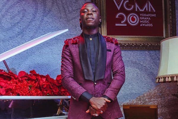 AmeyawDebrah's tweet photo. ‘I invented Afrodancehall’ – Stonebwoy brags https://t.co/0ROaNZOhbw https://t.co/7JlgRZEPzL