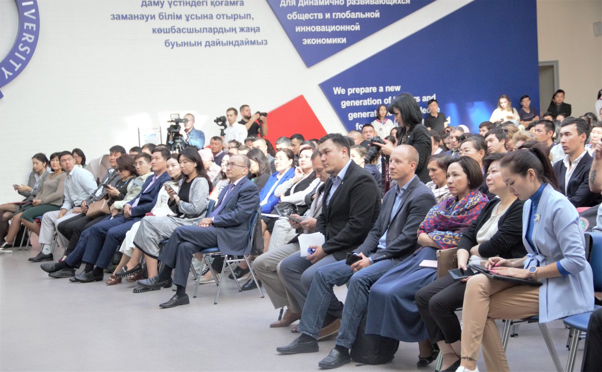 almau_edu's tweet photo. 18 сентября в AlmaU состоялся Мотивационный день по предпринимательству. Главными организаторами выступили акимат города Алматы, НПП РК "Атамекен", Центр предпринимательства "Qolday". https://t.co/GEz5EImXVk