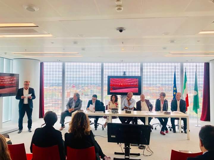 ponchielli_cr's tweet photo. É in corso a Milano la conferenza stampa della stagione d’opera 2019/20 di OperaLombardia. Presenti i rappresentanti dei cinque teatri del circuito #OperaLombardia che hanno presentato i titoli in cartellone.
#opera #lirica #theatre #teatroponchielli #milano https://t.co/vP7u3PolcL