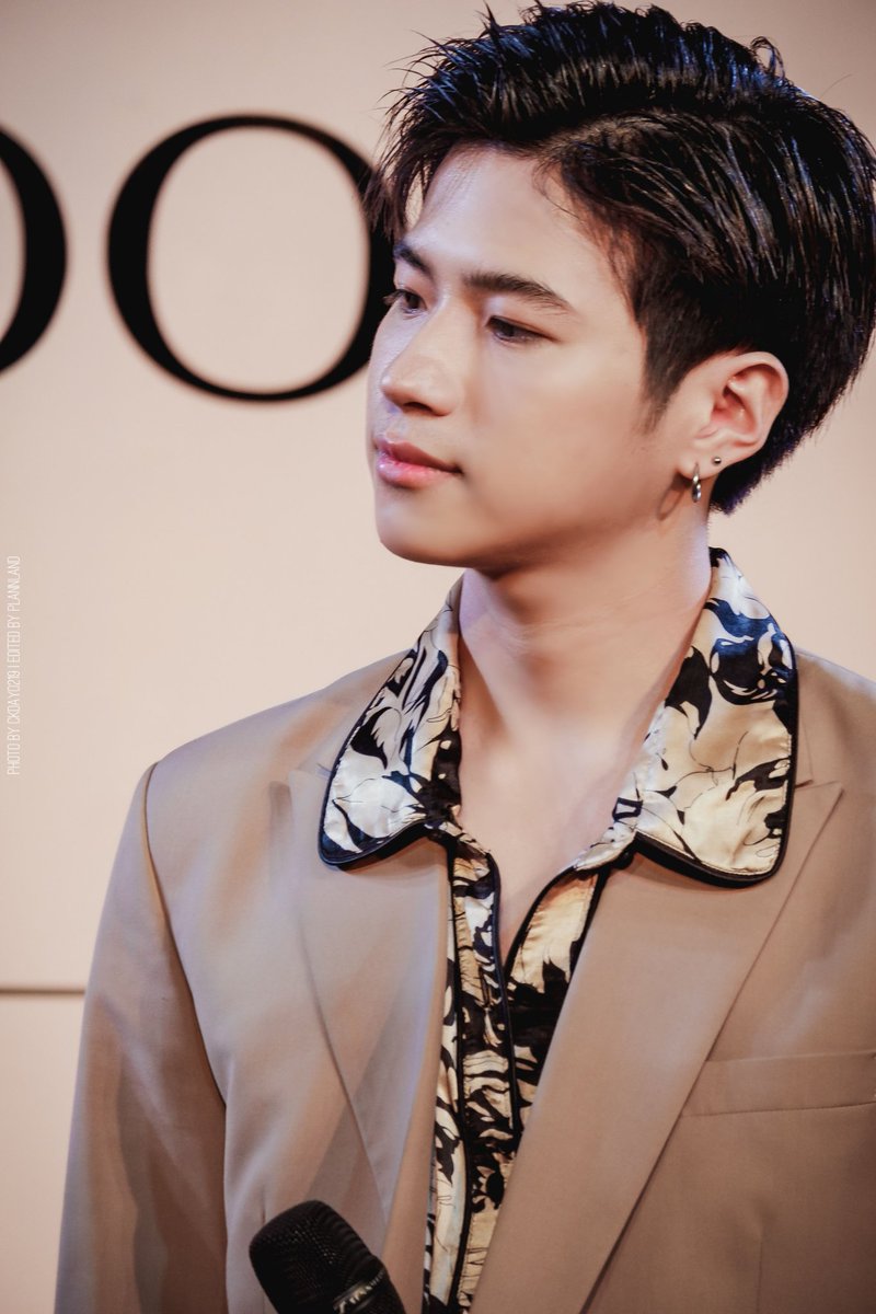 PLANNLAND's tweet photo. 「１９０９１７」

ขอโทษนะแปลนที่รูปเซ็ตนี้ไม่มีแคปชั่นอย่างอื่นเลย
นอกจาก 'หล่อ'​ และ 'หล่อ'​ ซ้ำๆ

#ShiseidoTHxPLAN
#คนของแปลน
#PLANNSTER
@bplannnnn https://t.co/BJNBdT8lKY
