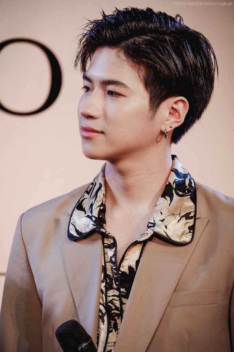 PLANNLAND's tweet photo. 「１９０９１７」

ขอโทษนะแปลนที่รูปเซ็ตนี้ไม่มีแคปชั่นอย่างอื่นเลย
นอกจาก 'หล่อ'​ และ 'หล่อ'​ ซ้ำๆ

#ShiseidoTHxPLAN
#คนของแปลน
#PLANNSTER
@bplannnnn https://t.co/BJNBdT8lKY
