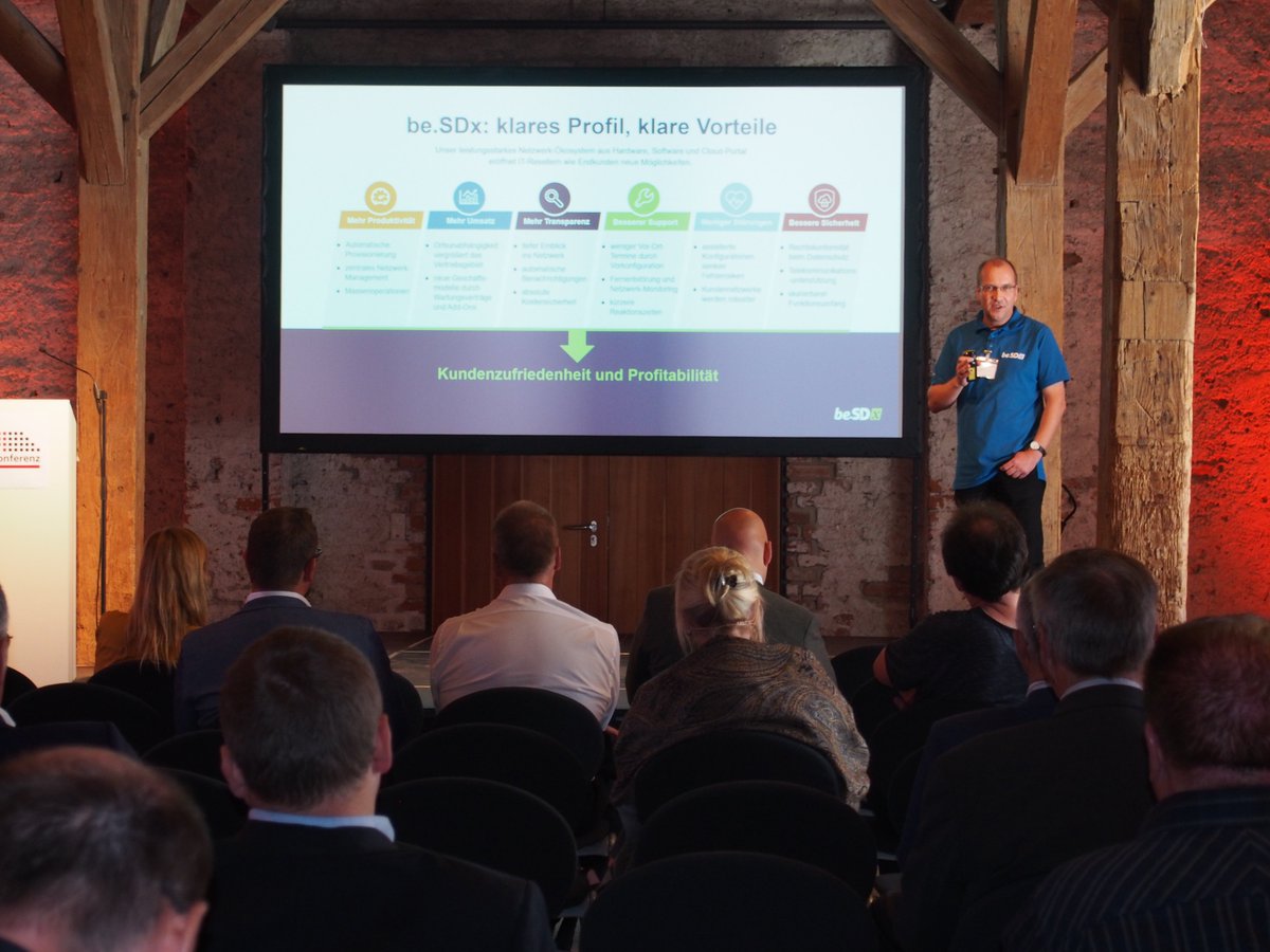 Weiter geht's mit spannenden Vorträgen auf der #ChannelKonferenz - Hier: Werner Scholl von @bintecelmeg_de spricht über #ManagedServices basierend auf dem bintec elmeg Ökosystem.