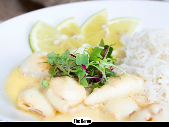 TheBaronFredman's tweet photo. Our Calamari is either:

1. Grilled and served in a garlic lemon butter
2. Grilled garlic peri-peri sauce
3. Crumbed calamari served with tartare sauce

Which is your pick? 

#calamari #goodfood https://t.co/SCF5eEfHmM
