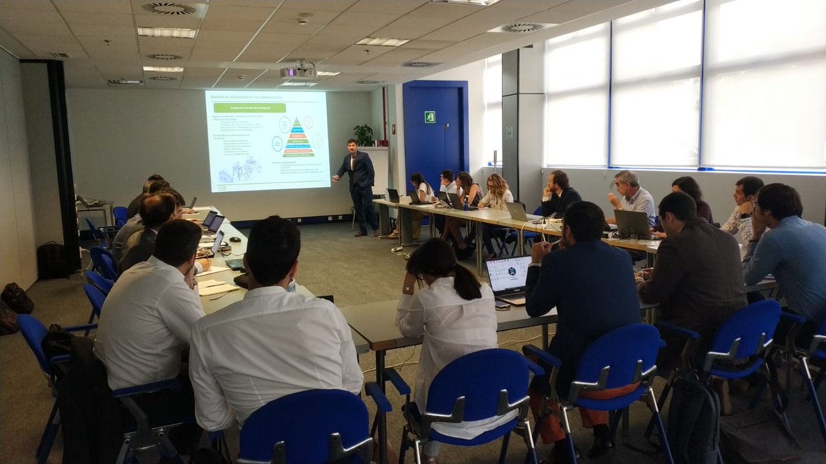 Cluster_Energia's tweet photo. Primera reunión con el Comité Asesor de #NEOSUB. Nos presentan sus estrategias en ecodiseño y mejora ambiental de sus redes de distribución y subestaciones desde @RedElectricaREE @iberdrola @EnergiaEDP @Viesgo_ES 
https://t.co/fUdjxgrwOO https://t.co/X5nEgef2u8