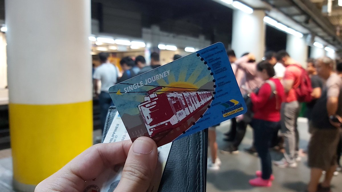 KingUrieta's tweet photo. Free MRT ride for government emplotees! Yay!!! 😊
#CivilServiceMonth https://t.co/h4IVMm9DZY