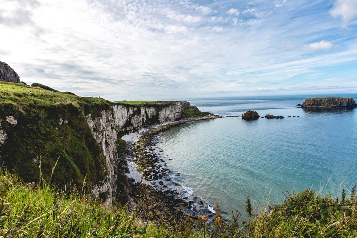 CarlisleAirport's tweet photo. Beach weather might be over, but autumn is the perfect time for a city break! Make your own stories where they filmed Game of Thrones – https://t.co/03g0nNwr8a https://t.co/k9em6f9Tx5