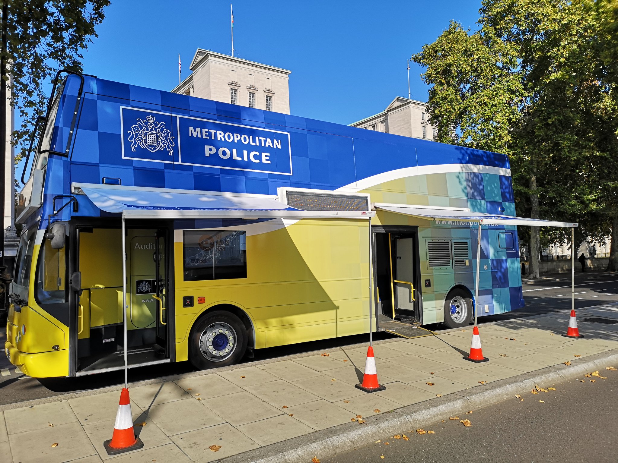 Abs Haque on Twitter "Say hi to the Met Police Engagement bus, we will
