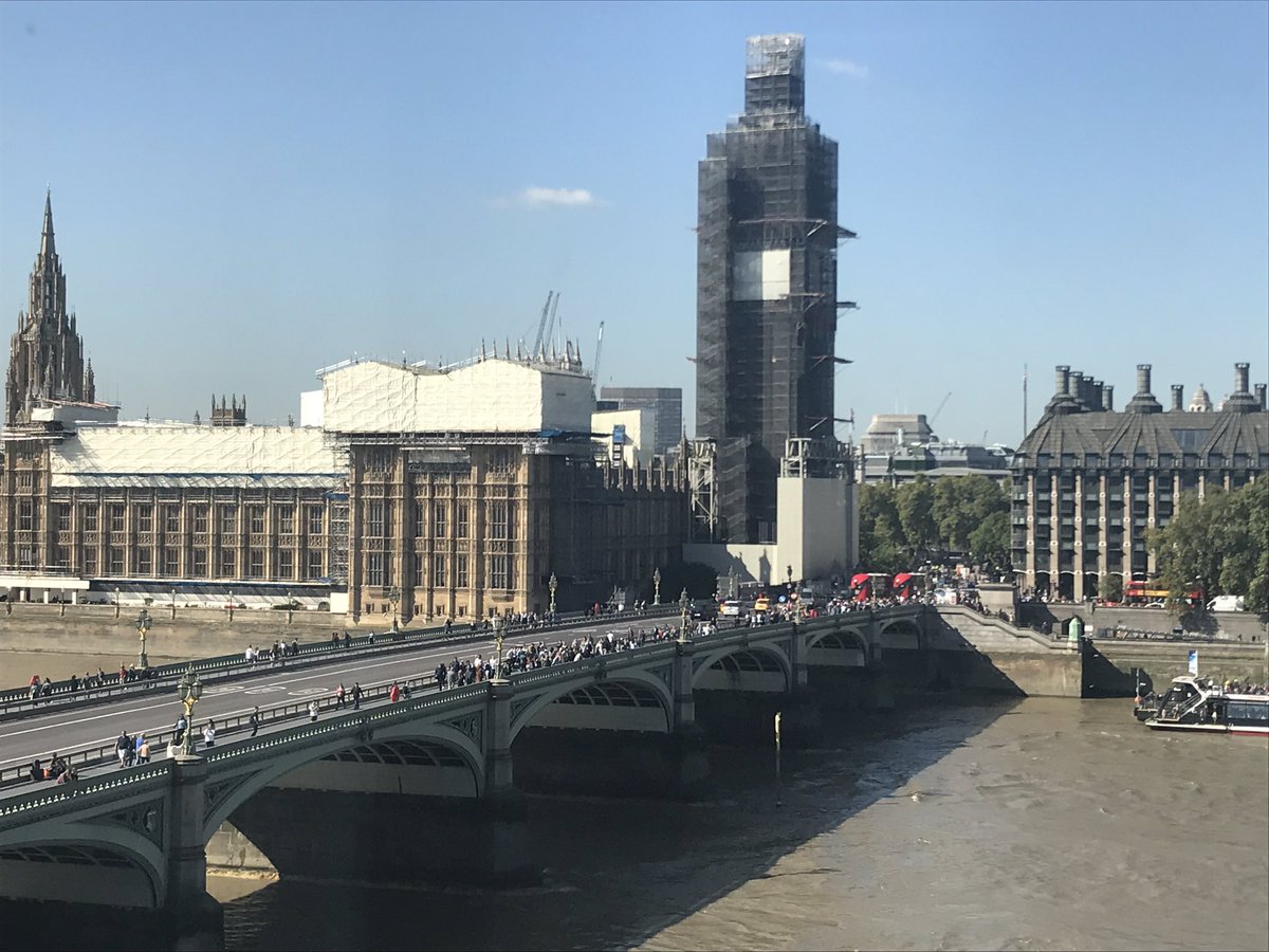 PropLitigation's tweet photo. At the @RICSnews #RICSDilaps conference, looking at the neighbours’ roof disrepair issues. I wonder who their landlord is... https://t.co/42BcssD5mz