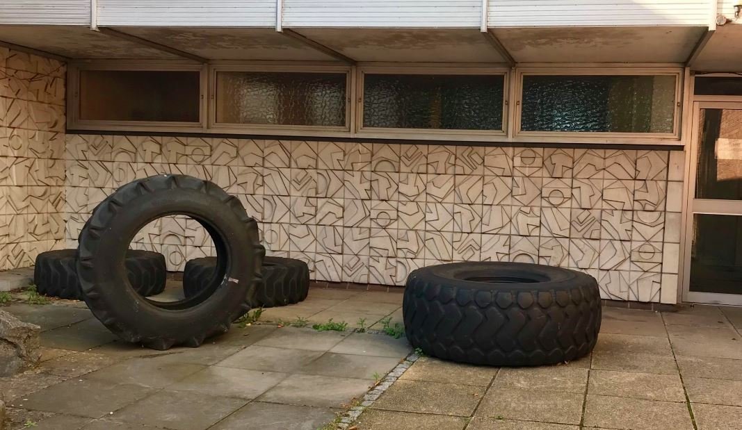 <a href="/KEArchive/">KE Archive</a> are trying to find out the history behind these 1970s tiles on a school building that is due to be demolished. Do you have any insights? Get in touch with <a href="/KEArchive/">KE Archive</a> to let them know!