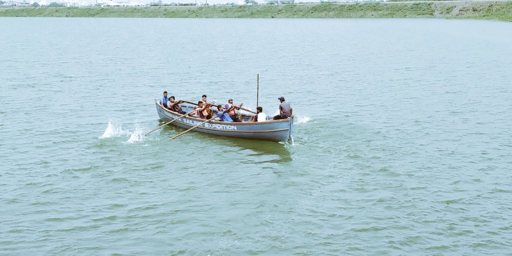 DefencePRO_Guj's tweet photo. #NCC #Bhavnagar #Gujarat Cadets of #3NavalUnit enjoying the rigours of boatpulling & sail rigging practice.Splashing the water with team work. @HQ_DG_NCC @rajnathsingh @InfoGujarat @SpokespersonMoD @PIBAhmedabad @airdefencenews @DDNewsGujarati https://t.co/kAXTrIvdhS